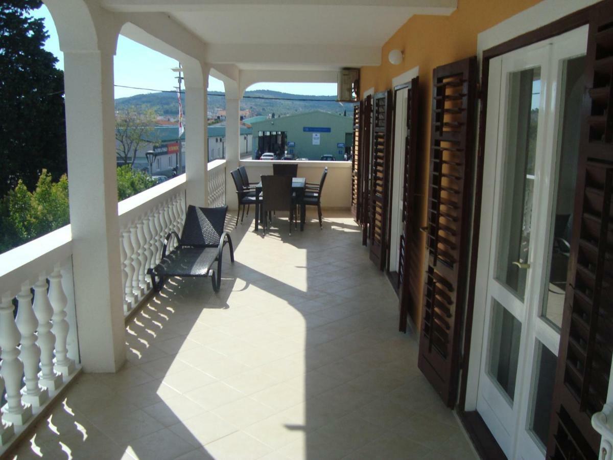 Apartment Ilina Vodice Exterior photo